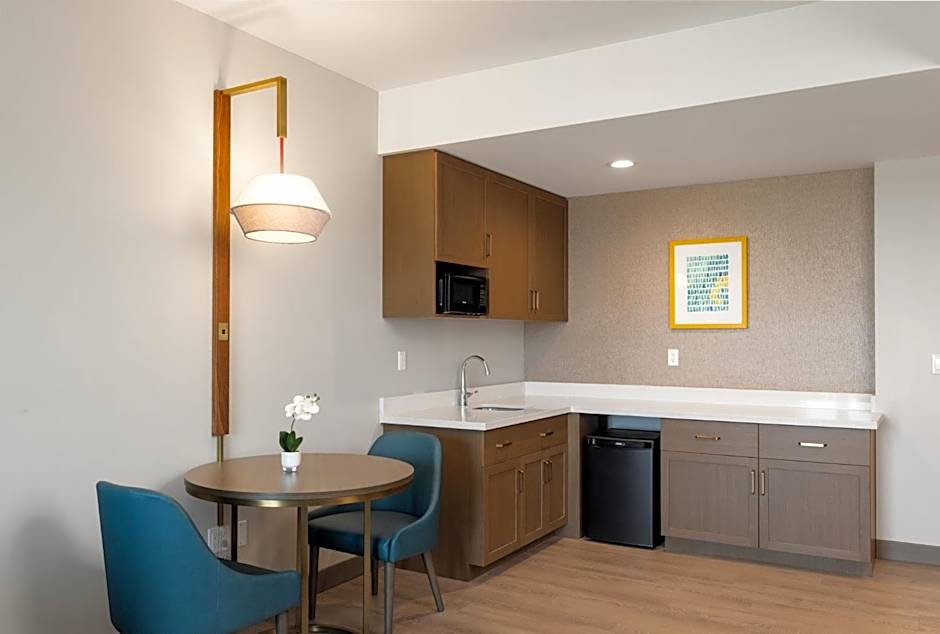 Holiday Inn Hotel And Suites Monterey Park Los Angeles By IHG