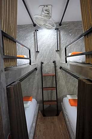 Bed in 4-Bed Mixed Dormitory Room