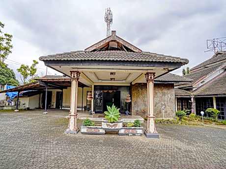 OYO 90127 Hotel Mataram Cianjur