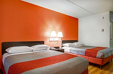 2 Queen Beds | Mobility Accessible Tub Nsmk