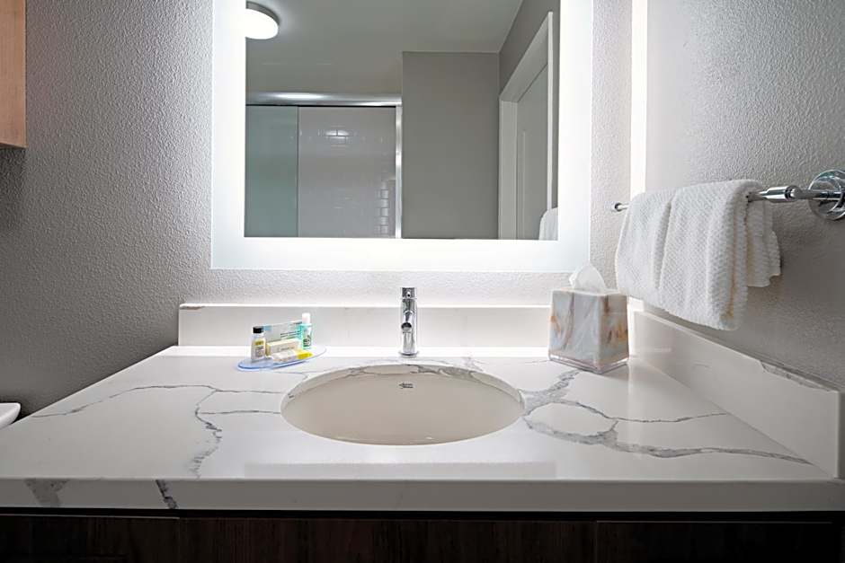 Staybridge Suites Long Beach Airport By IHG