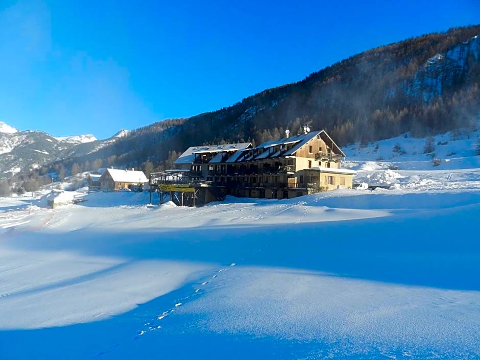 Logis Hôtel Spa la Cascade