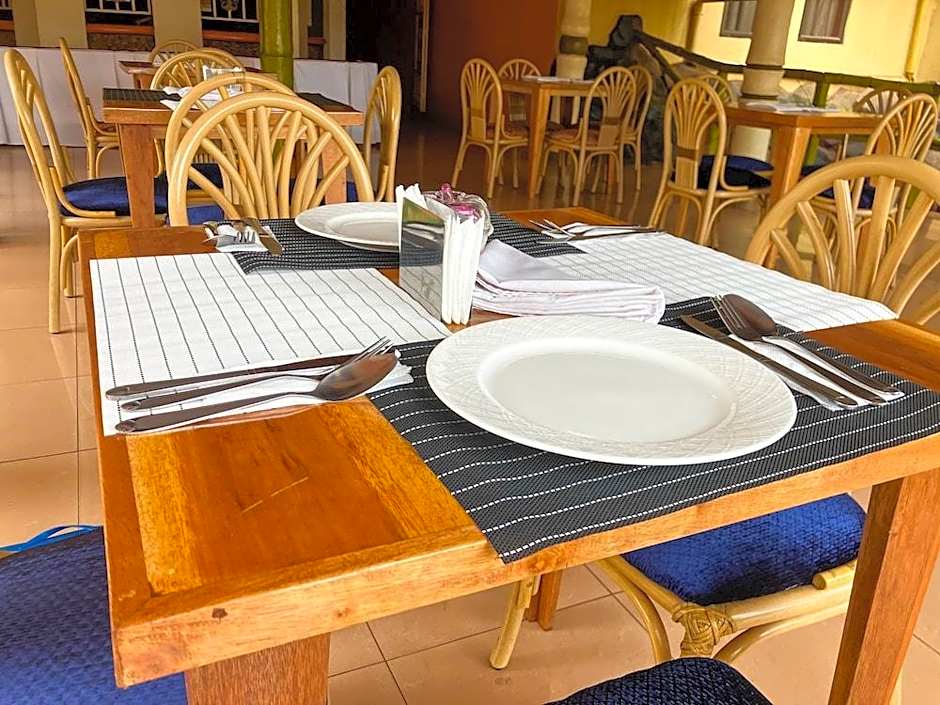 Rwizi Arch Hotel