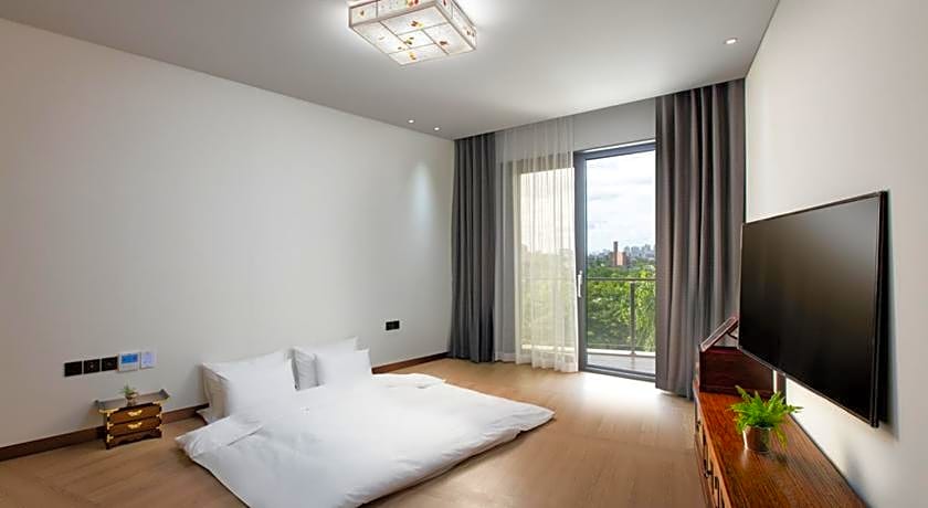 N Bridge Hotel