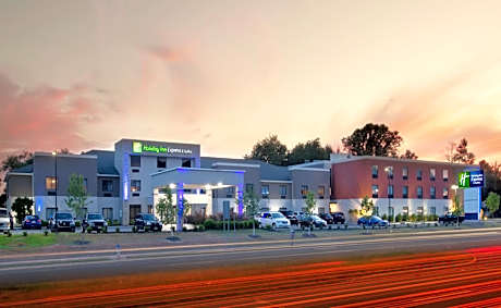 Holiday Inn Express And Suites Williamstown Glassboro By IHG