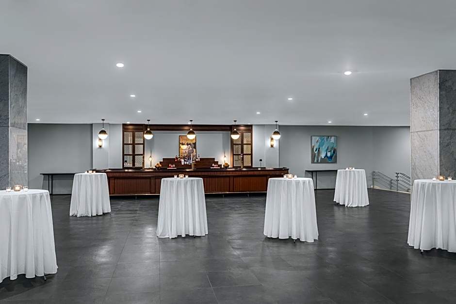 The Jung Hotel & Residences