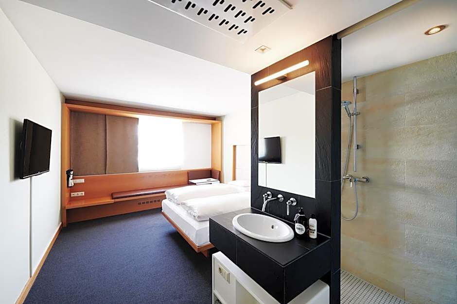 Photo 1 of 5 of Smart Room