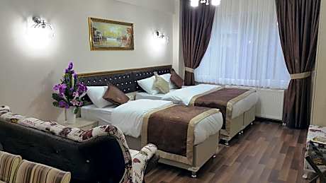 Standard Triple Studio