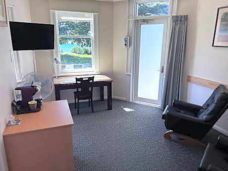 Queen Room with En-Suite