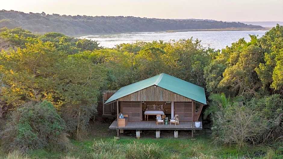 Makakatana Bay Lodge
