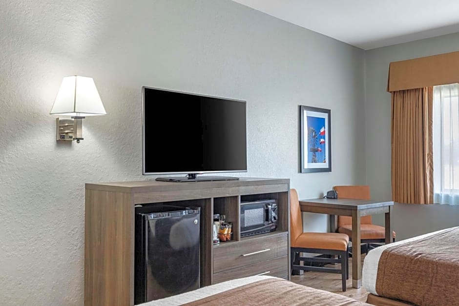 Best Western Plus Victoria Inn & Suites
