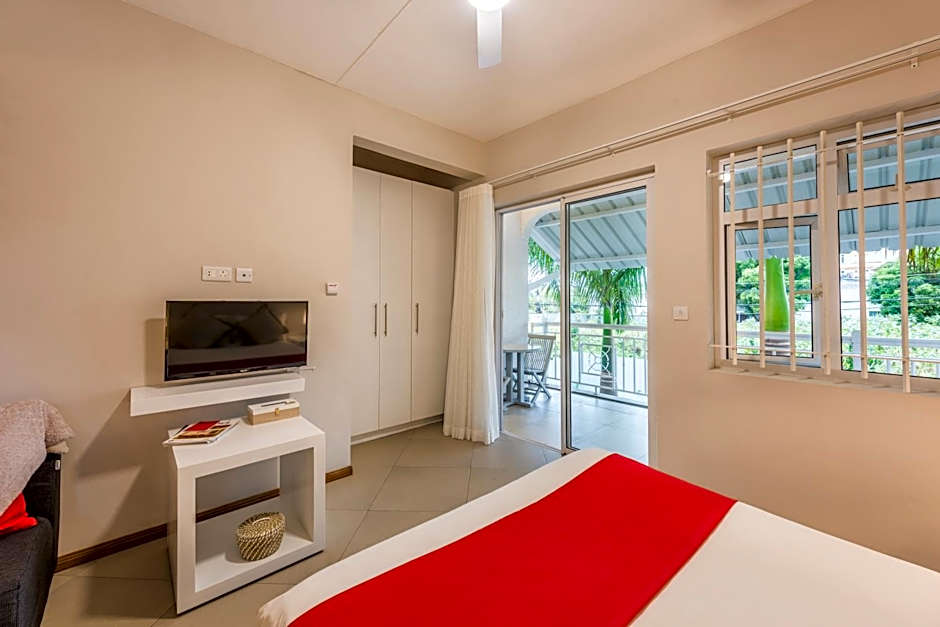 Kisana Residence - Studio with spacious balcony shared pool garden