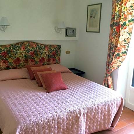 Double Room with Balcony and Sea View