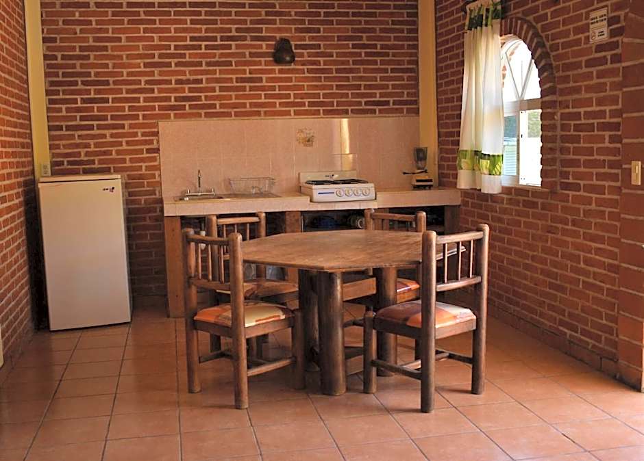 Hotel y Cabañas Quinta Los Cipreses