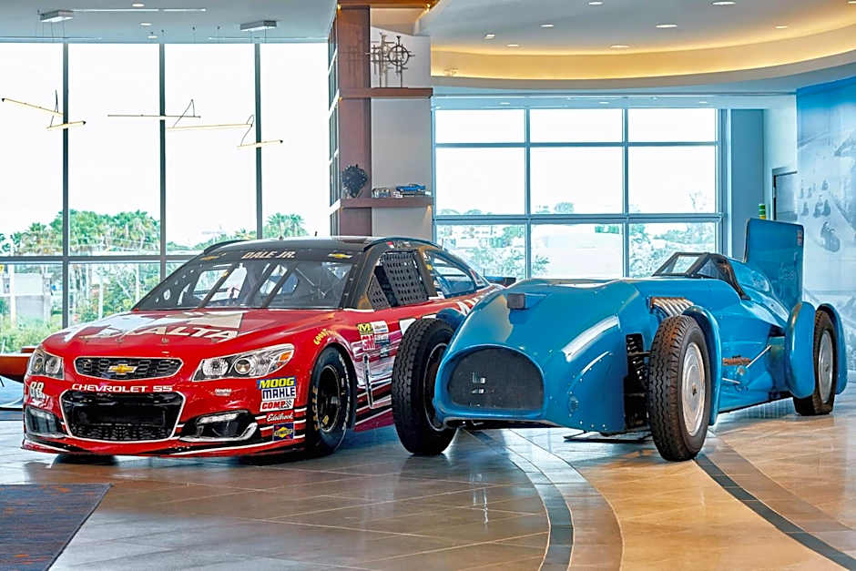 The Daytona, Autograph Collection