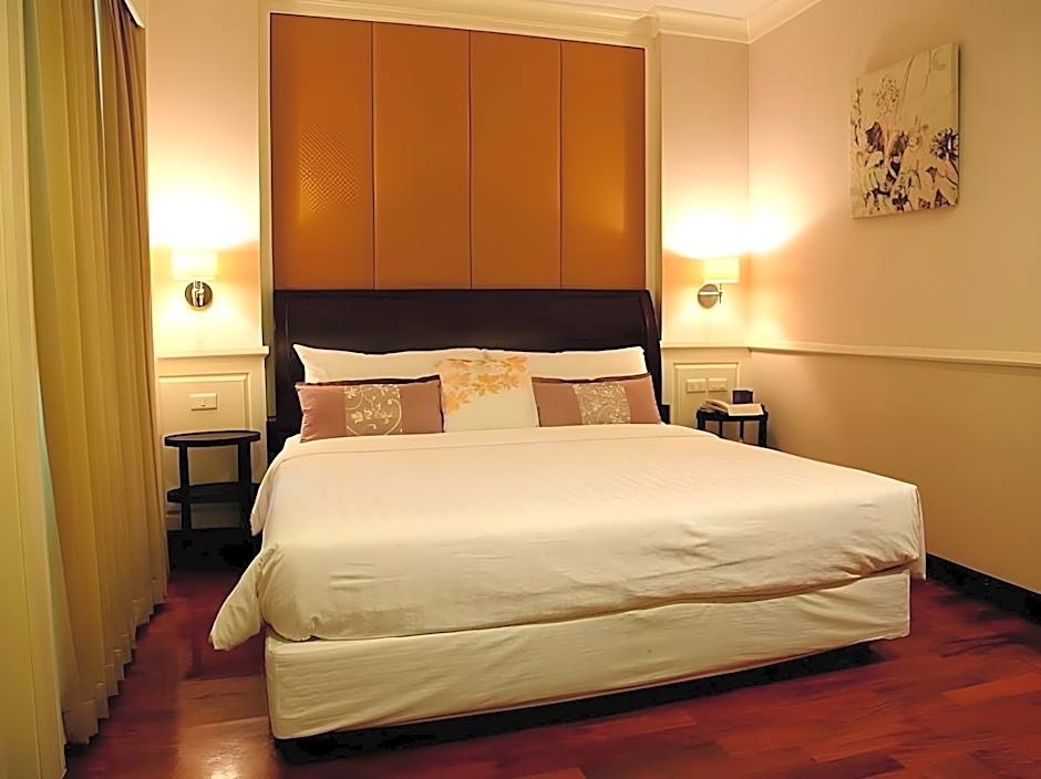 Aurum The River Place