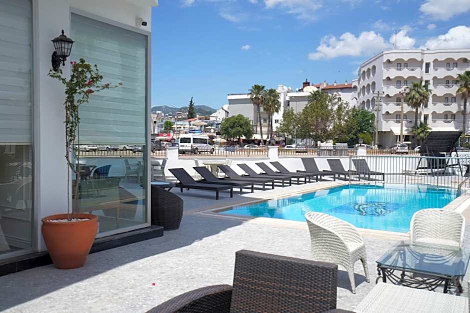 Aurasia Sea Side Hotel