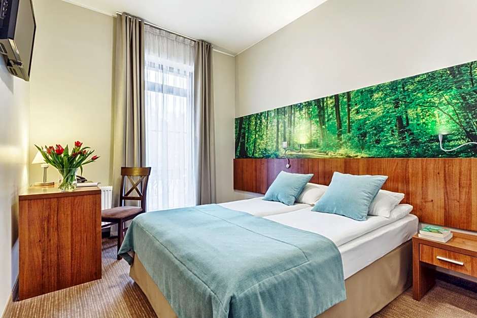 Hotel Modrzewiowy Dwór