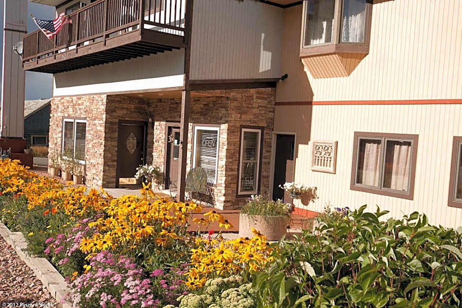 Valley Hi Hotel