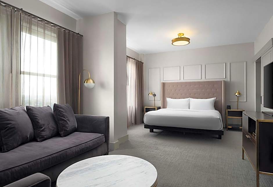 Hotel Phillips Kansas City Curio Collection by Hilton