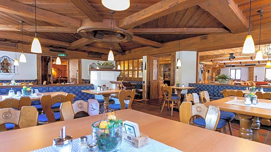 Aktivhotel & Gasthof Schmelz Ihr familienfreundliches Urlaubs Hotel mit Wellness Hallenbad, Alpensauna neu ab Februar 2026 Chiemgau Karte