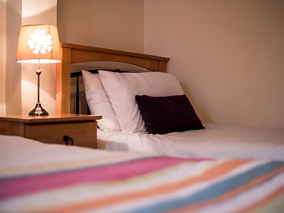 Donegan Court Aparthotel