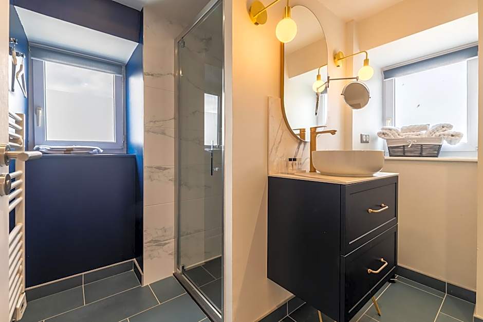 Hôtel Échappée en Baie - Parking privé gratuit dont forfaits bornes électriques réservable