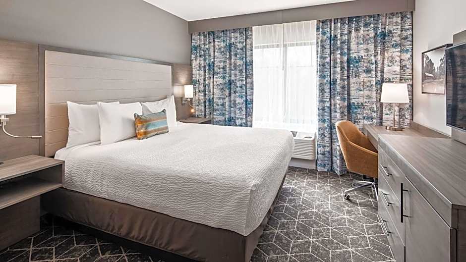 Best Western Plus Lawrenceburg