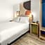 Spark by Hilton Eden Prairie