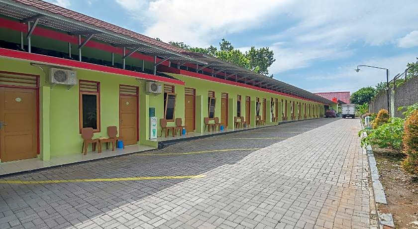 RedDoorz near Kampus UMP Purwokerto