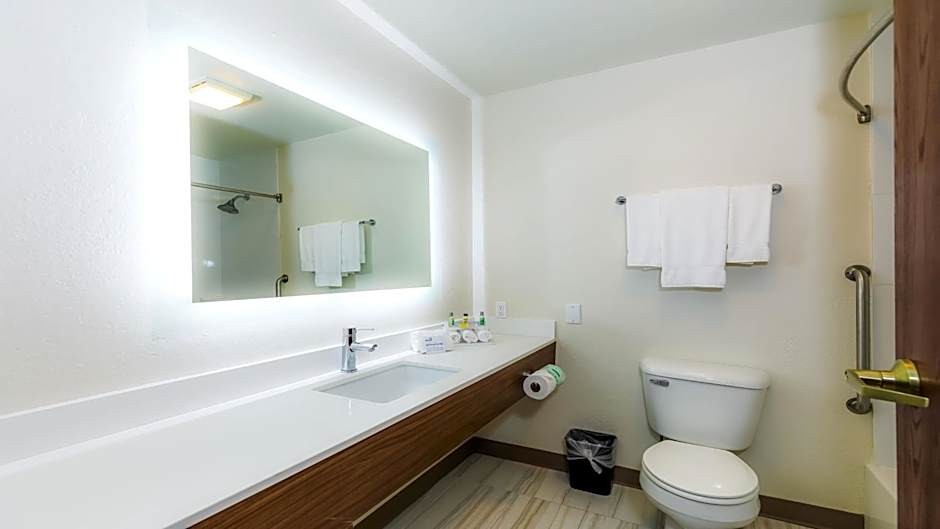 Holiday Inn Express Osage Beach - Lake of the Ozarks By IHG