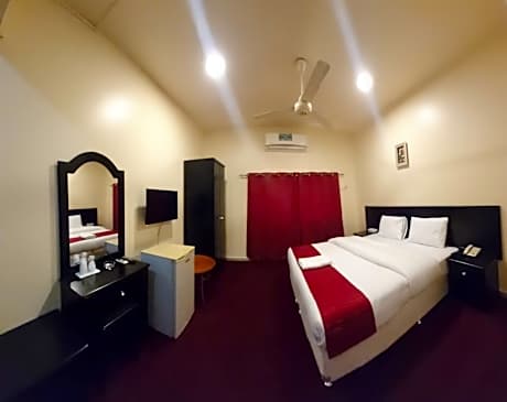 Dana Hotel