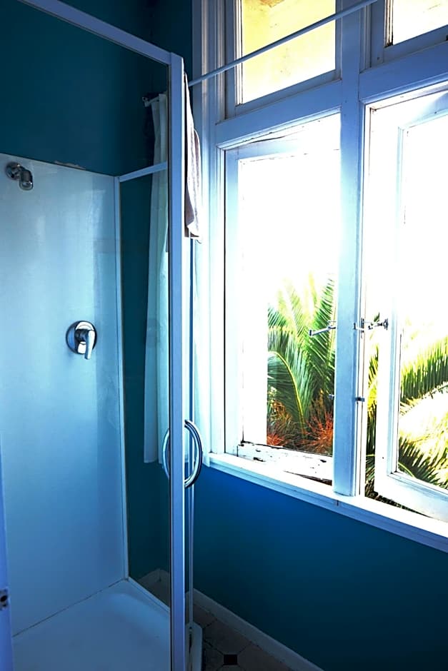 Noah's Ark Backpackers