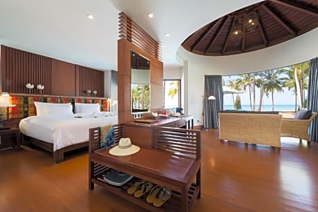 Oceanfront Jacuzzi Villa - Adults Only