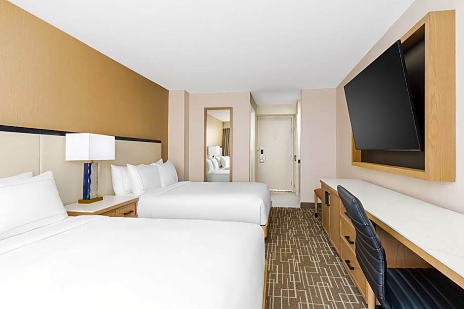 DoubleTree by Hilton Charlotte City Center