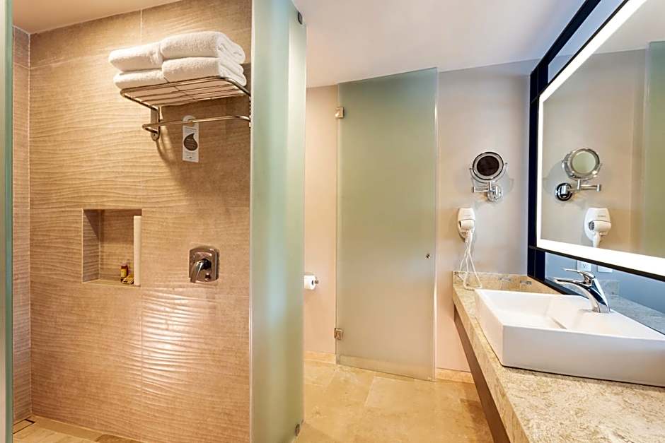 Crown Paradise Golden All Inclusive Adults Only