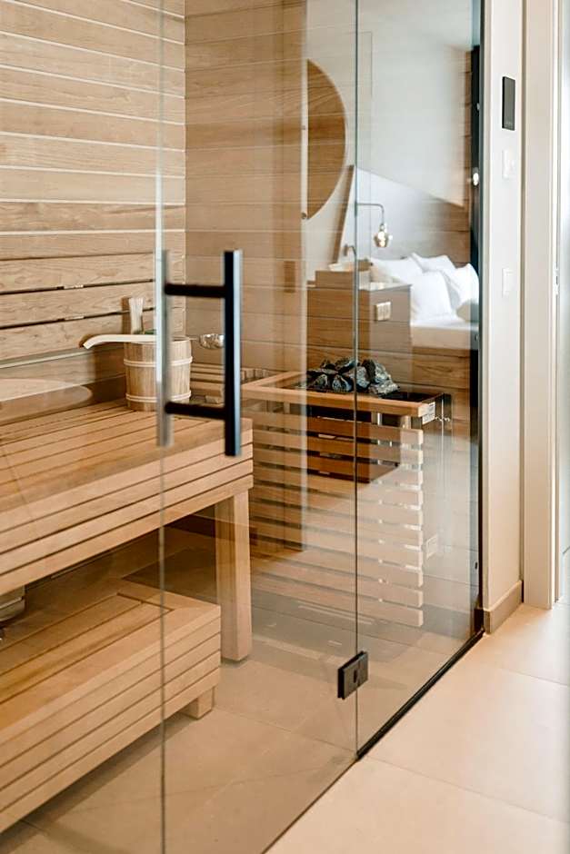 JoAnn suites & apart