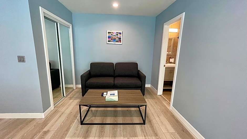 Quintessence ApartHotel