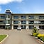 Gateway International Motel