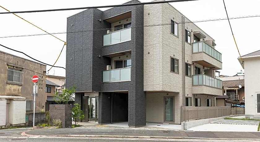 GRAND BASE MOJIKO