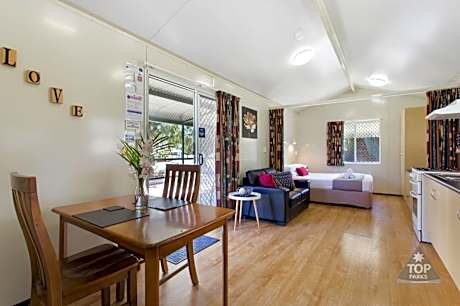 Deluxe Bungalow - No Pets Allowed