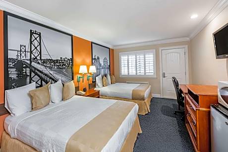 1 King Bed, Non-Smoking