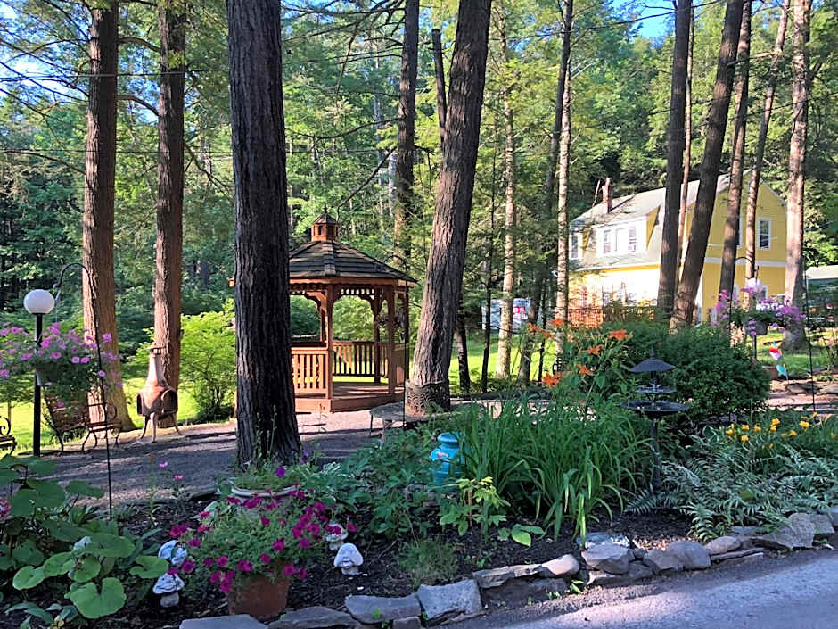 Brookview Manor Inn
