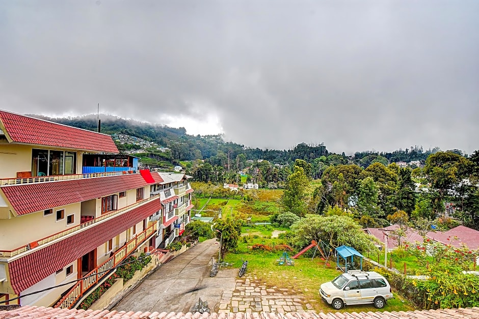 FabHotel Abirami Grand Inn - Nr. Bryant Park