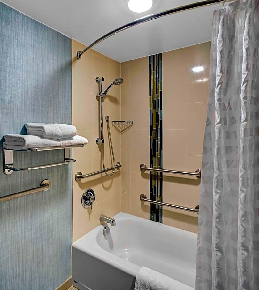 Hyatt Place Louisville - East