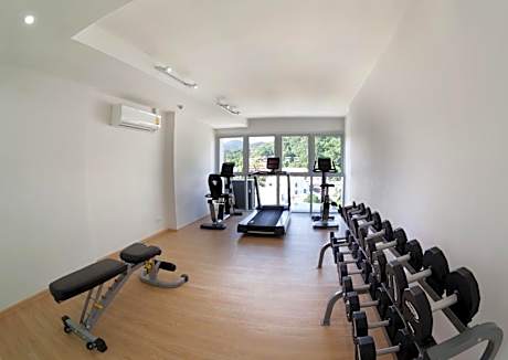 Ozone Condotel Kata Beach