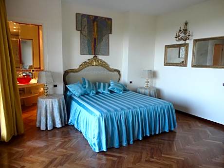 Deluxe Triple Room with Terrace