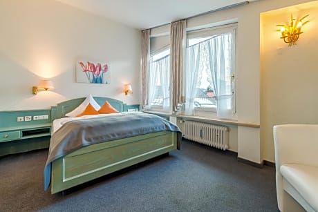 Single Room with Private Bathroom