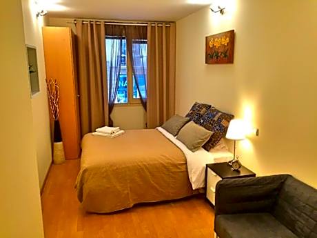 Classic Triple Room with Private External Bathroom