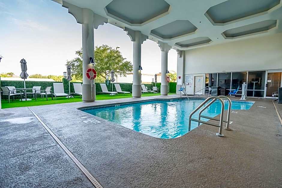 Holiday Inn Express Hotel & Suites Cocoa Beach By IHG